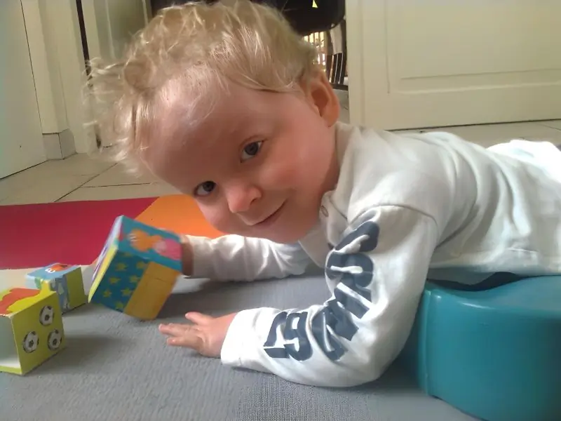 Baby tijdens fysiotherapie